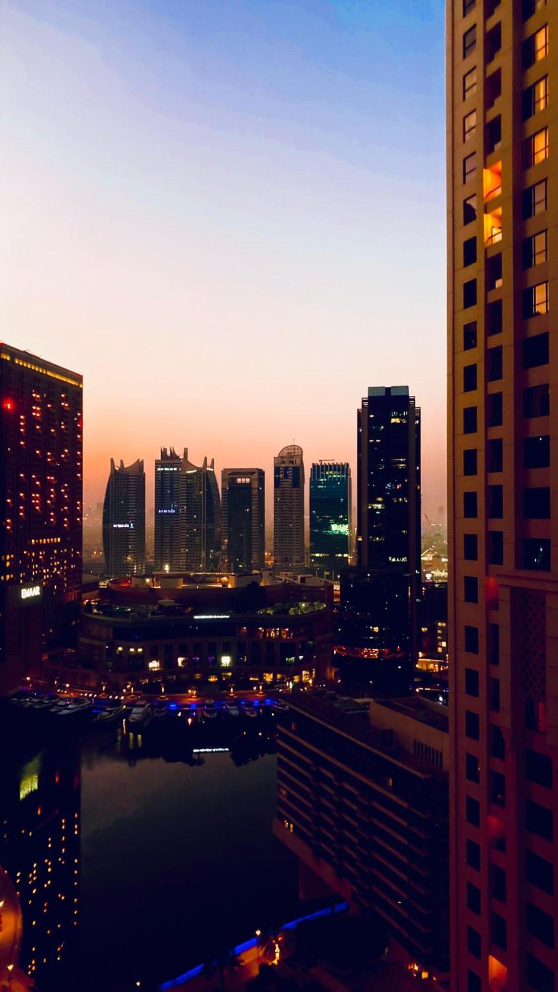 The Aero Hostel Dubai Exterior foto